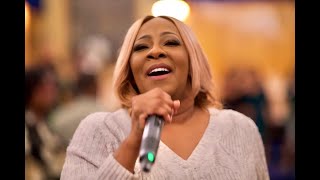 🤯LeAndria Johnson mic toss🎤 to the background [upl. by Otit]