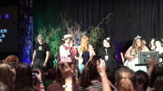 Karaoke Carry On Wayward Son pt 2 Supernatural Convention Seattle 2017 [upl. by Nodnnarb265]