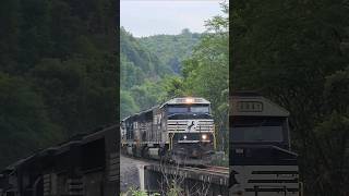 Norfolk Southern Train H66 crosses the Pohopoco Creek Parryville PA [upl. by Peih]