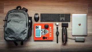 Whats in my SchoolUniversity Tech Backpack  College Essentials EDC [upl. by Ellak]