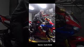 Honda CBR 1000 RRR Fireblade Sound [upl. by Fleta213]