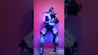 Caminata de kunno con Robot led tik tok [upl. by Earized]