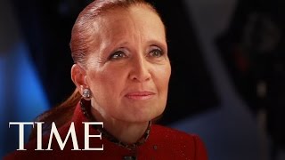 10 Questions for Danielle Steel [upl. by Lebama]