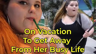 Amberlynn Reid Going On Vacation To Get Away From Her Busy Life [upl. by Teiluj]