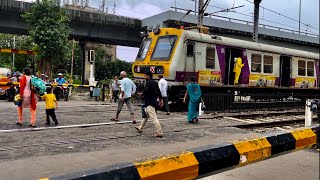 Dangerous Level crossings Sewri ll Mumbai Local Train ll Local Train Arrival and Departure Sewri [upl. by Naivaf]