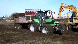 DeutzFahr Agrotron TTV 620 bezig met Strooien [upl. by Eiramnaej]