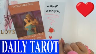 DAILY TAROT READING THIS MAN HAVE A BIG LOVE OFFER FOR YOU TODAY Your Daily Tarot January 25 2024 [upl. by Justinn807]