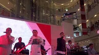 Kahitna  Cinta Sudah Lewat Central Park Mall Jakarta [upl. by Neufer]