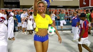 SAMBA REVELER WITH SOCCER COSTUME Carnival 2014 [upl. by Sugden]