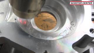 Howto Kurbelwellenlager einbauen zB Vespa  installing bearings [upl. by Hgielrebmik559]