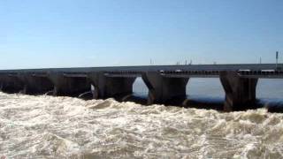 Bonnet Carre Spillway May 15 2011 Miss River Flood to Lake Pontchartrain [upl. by Colman]