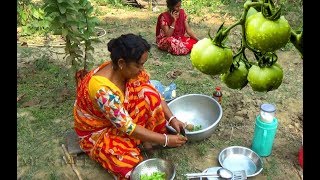 village ranna recipeRaw tomato recipeমসলা ছাড়া আলু দিয়ে কাঁচা টমেটো চরচরি [upl. by Walther]