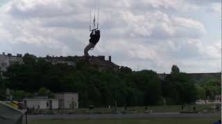 KitingBenny Power Freestyle Kitelandboarding Flysurfer Juni 2012 [upl. by Ahseikram]