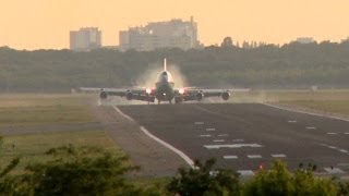 Barack Obama in Berlin  Die Air Force One schwebt über TXL ein HD [upl. by Leuqar916]