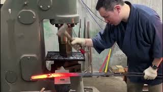 玉鋼 Tamahagane katana forging process  shaping the kissaki amp Sugata切先  姿 [upl. by Kwasi]