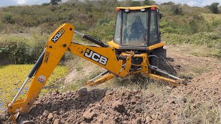 Retroescavadeira jcb aumentando a capacidade de um barreiro na comunidade barbaço [upl. by Lichter350]