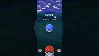 Catching Blue voltorb pokèmon go shiny first try [upl. by Yee]