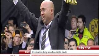 Dede Abschied vom BVB mit Youll Never Walk Alone bei der BVB Meisterfeier 2011 [upl. by Ysdnyl]