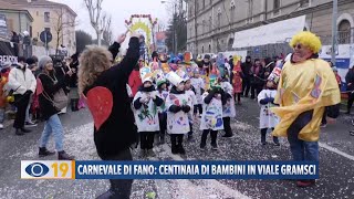 Carnevale Fano 2024 centinaia di bambini in Viale Gramsci [upl. by Chita]