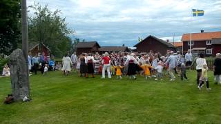 Midsommarfirande i Rönnäs Leksand Dalarna Sverige år 2012 10 [upl. by Moraj]