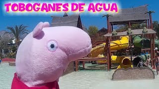 Peppa y George VACACIONES en parque acuático de TOBOGANES DE AGUA  Vídeos Peppa Pig en español [upl. by Laenahtan]