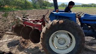 Tractor new holland 7610 con barbecho international 952 [upl. by Acira994]