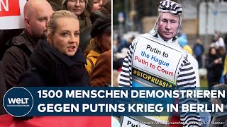 UKRAINEKRIEG 1500 Menschen gegen Putin Julia Nawalnaja führt AntiKriegsDemo in Berlin an [upl. by Anneuq956]