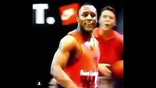 Barry Sanders dunk at Slam Dunk Contest [upl. by Faria]