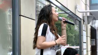 Viviana Grisafi live in Offenbach  Wrecking Ball [upl. by Launame664]