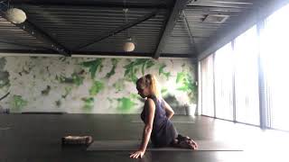 zwangerschapsyoga pregnancy yoga [upl. by Cassella]