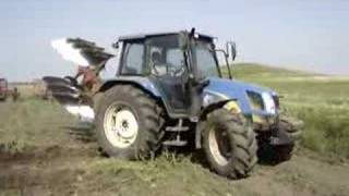 New Holland TL100A pluging [upl. by Niall123]