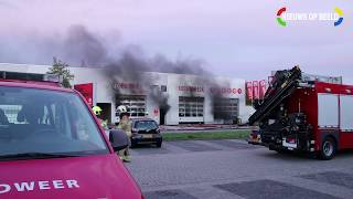 Forse brand bij bandenwisselbedrijf Weerbroek Heteren [upl. by Leif383]