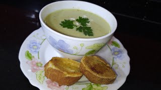 soupe de courgette 🥒 سوب الكرجات ساهلة بنينة 😋 وخفيفة ❄️ [upl. by Gobert]