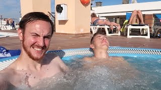 Vloggen Met Alain 📷 Hotel Dorada Palace Roomtour 🇪🇸 Salou met Alain✈️ [upl. by Pauiie]