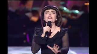 Mireille Mathieu  Une vie damour  Non je ne regrette rien [upl. by Chanda]