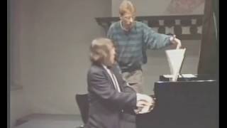 Geoffrey Madge speelt Shostakovich [upl. by Odnuges922]