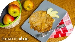 Vegane ApfelPfannkuchen  luftig locker lecker VeggieDay [upl. by Aimerej]