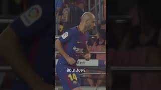 Ketika Tackle ke Lord Bendtner menyelamatkan karir Mascherano soccer football shorts barcelona [upl. by Uhej]