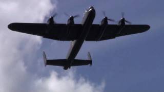 Lancaster Bomber Cosford Air Show 2009 [upl. by Paehpos]