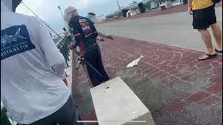 Bedok Jetty very sporty queenfish today [upl. by Beau218]