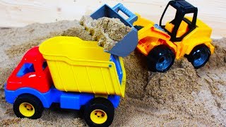 buntes Spielzeug im Sand Bagger Radlader Kipper Kurzfilm für Kinder [upl. by Llered12]