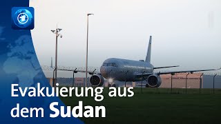 Einsatz der Bundeswehr Erste Evakuierte aus dem Sudan in Berlin gelandet [upl. by Dill]