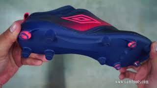 รีวิวรองเท้าฟุตบอล อัมโบร Umbro UX Accuro II Pro [upl. by Amian786]