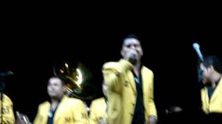 BANDA MS  AYER LA VI POR LA CALLE [upl. by Jovitta]