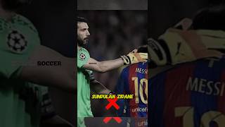 Ketika Buffon memegang kepala pemain [upl. by Ayrotal]