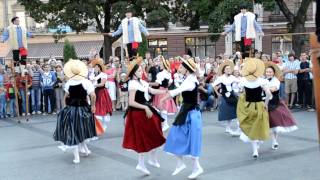 quotLous de Bazatsquot Bazas FrancequotEtnovyrquotIV International Folklore Festival ЕТНОВИР  2011 [upl. by Salohcin]