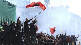 Manifestantes exigem demissão do primeiroministro albanês [upl. by Lalat]