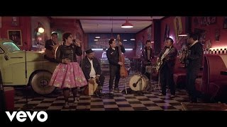 La Santa Cecilia  México Americano En Vivo ft Rebel Cats [upl. by Pedaiah492]