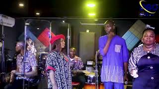 Busola Oke Apekeola and Skido Maleka live performance [upl. by Yelhak]