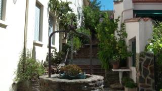 Le quartier pittoresque du Cap dOune à Banyulssurmer [upl. by Eitisahc]